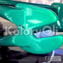 ILLUSION TROPICAL FUSION Farba Proszkowa Poliestrowa Kolor Zielony- Niebieski Wysoki połysk KO-PP0223 ILLUSION TROPICAL FUSION Farba Proszkowa Poliestrowa Kolor Zielony- Niebieski Wysoki połysk KO-PP0223
